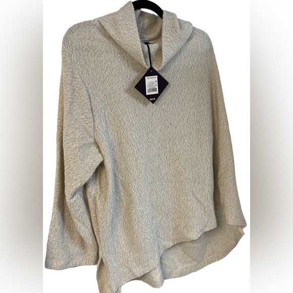 Ava & Viv Sweaters - NWT Ava & Viv 4X Metallic Cream High-Low Sweater